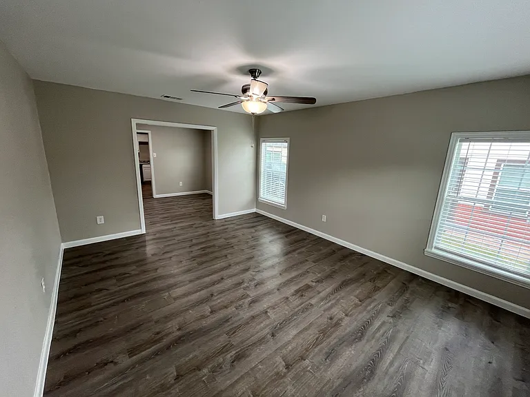 1227 S Montclair Ave — Photo 3