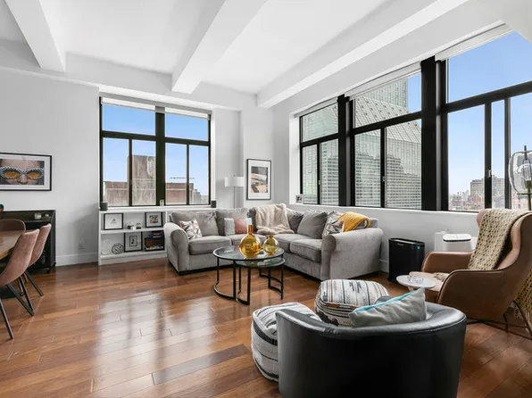 310 East 46th Street image 1 of 7