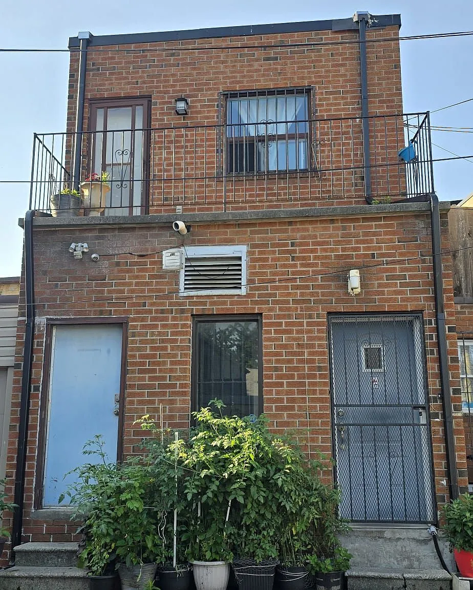 2 bed, $1,950 — Photo 1