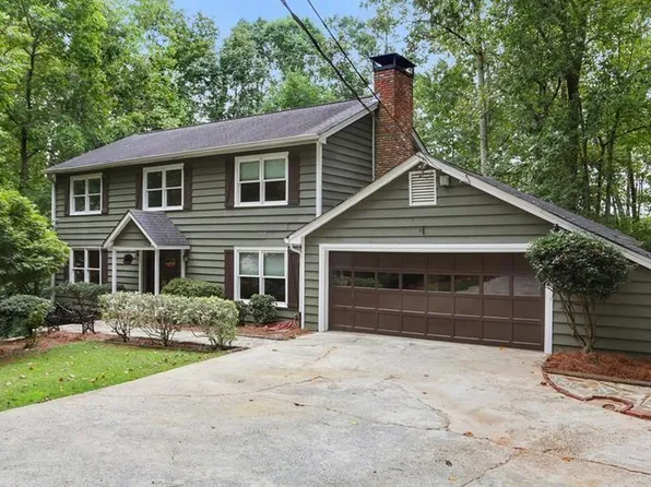 365 Thornwood Dr, Sandy Springs, GA 30328