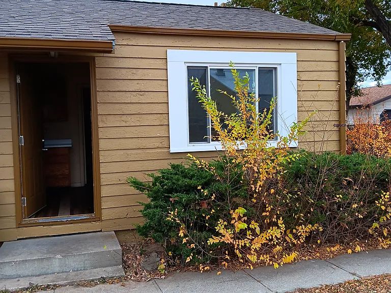 215 E Denver St #215 — Photo 1