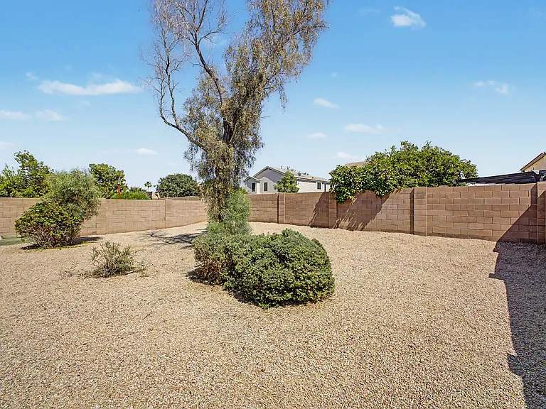 4649 E Augusta Ave — Photo 45