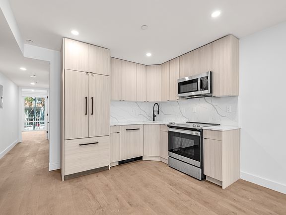 2nd image of 18 E 13th St #1
