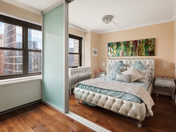 160 West End Avenue image 3 of 6