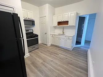 207 Arlington Avenue, #3C