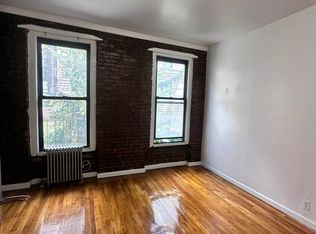 435 W 46th St APT 2RW, New York, NY 10036
