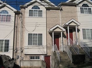 124 Robert Ln, Staten Island, NY 10301