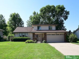 15323 Blackwell Dr, Omaha, NE 68137