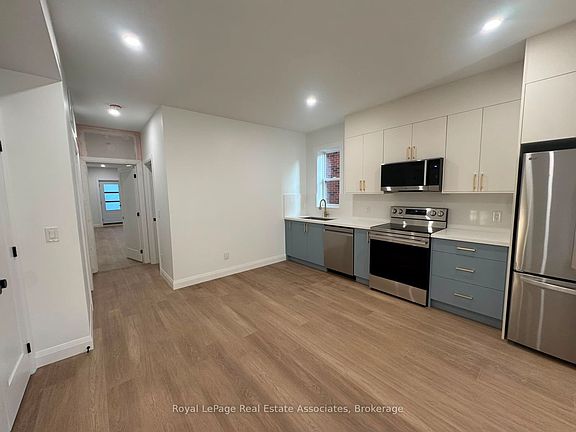 4th image of 17 White Ave #2
