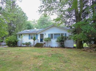 36 Church Rd, Airmont, NY 10952