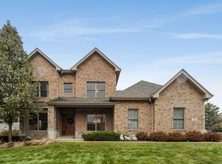 907 W Brookside St, Palatine, IL 60067