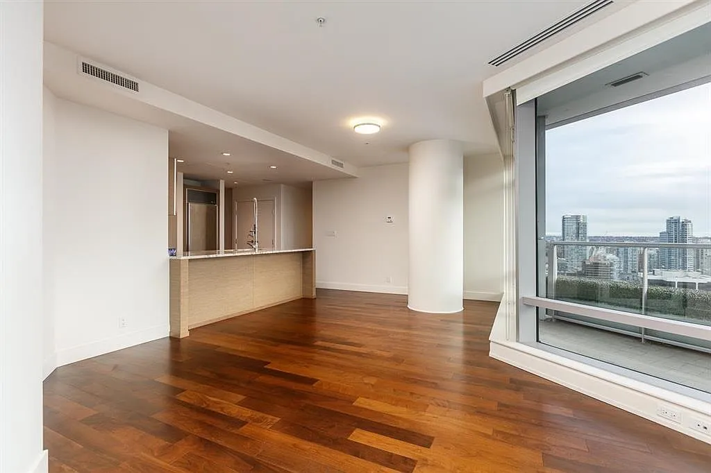 Building Photo - 1111 Alberni St #3308