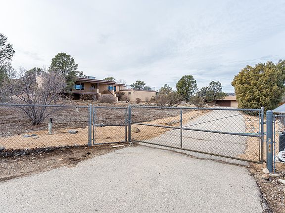 2nd image of 2955 Horizon Hills Dr