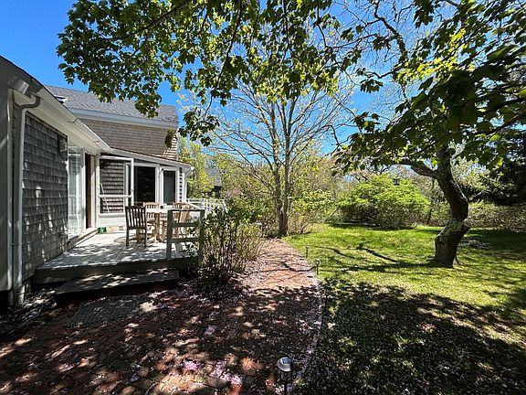 3rd image of 1 Saratoga Ln