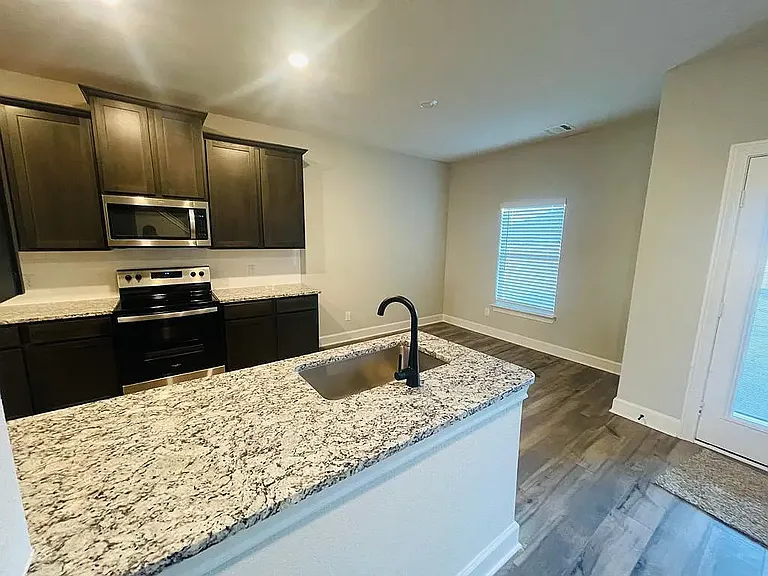 312 Lone Wolf Trl — Photo 13