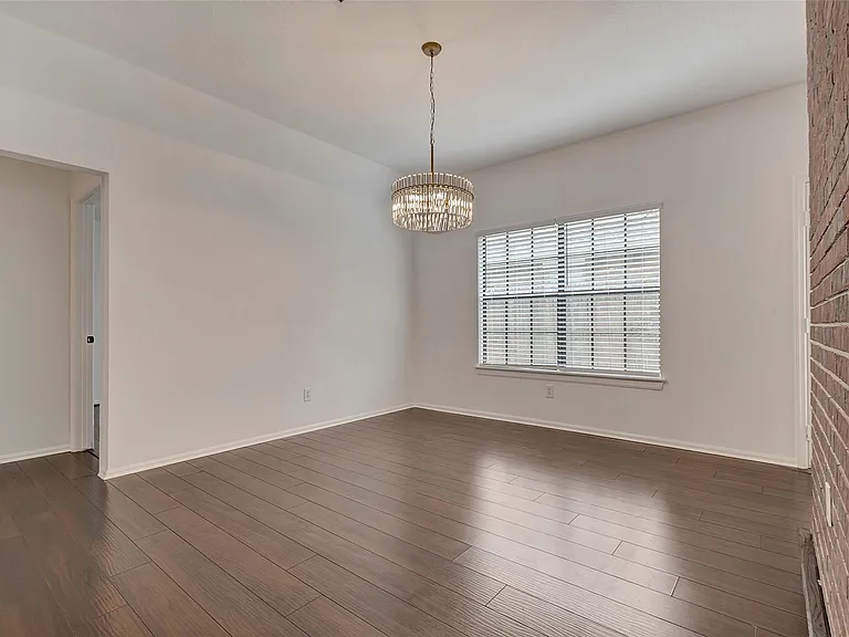 6 Green Slope Pl — Photo 15