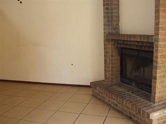 3rd image of 6025 Bridalveil Dr
