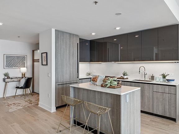 4th image of 201 Folsom St #35D-L