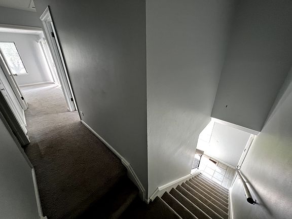 5th image of 1335 Kingsbury Dr Unit 3