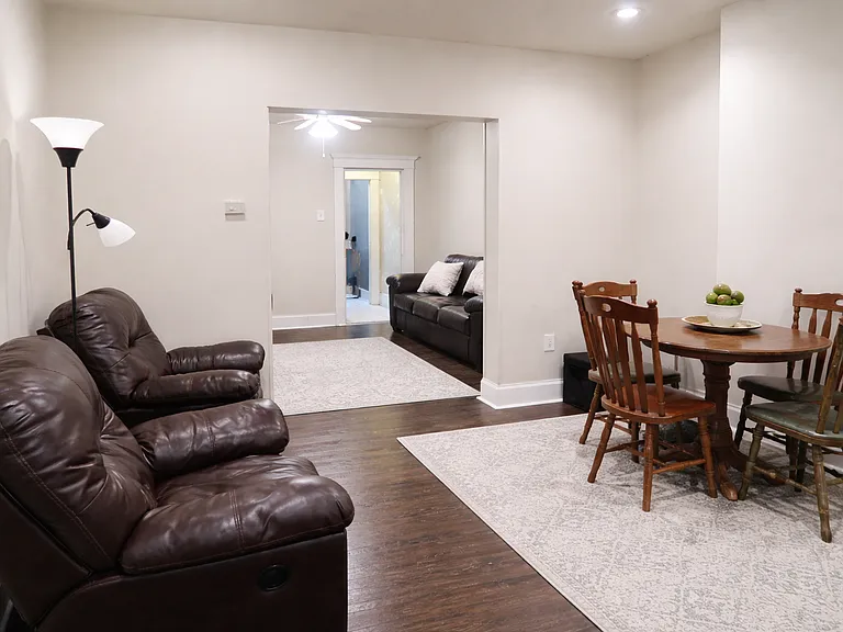 1515 Summit St — Photo 6