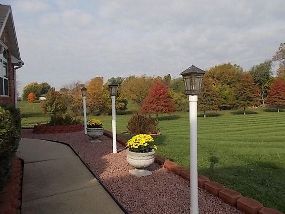 3rd image of 3136 W Farm Road 50