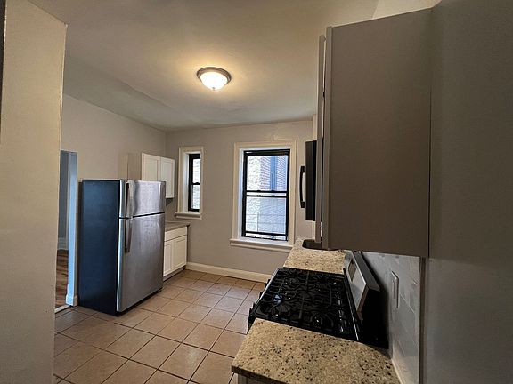 2nd image of 319 Fairmount Ave #7