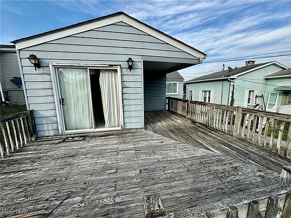 5th image of 913 Loretta Ave