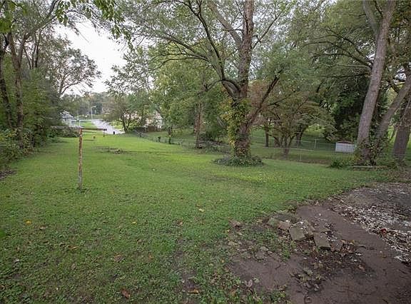5th image of 5325 Yecker Ave