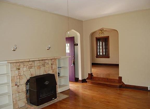 2nd image of 1304 S Broadway St