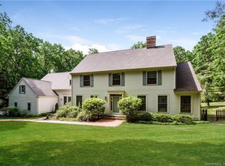 1 Kensington Pl, Farmington, CT 06032