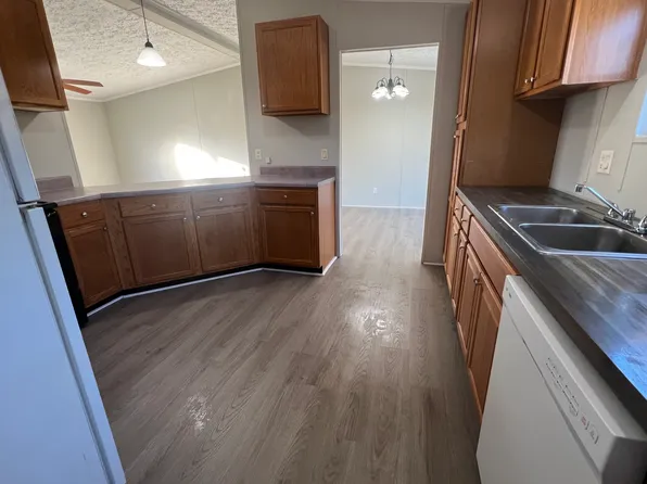 121 Sue Ella Ct #121, Townville, SC 29689