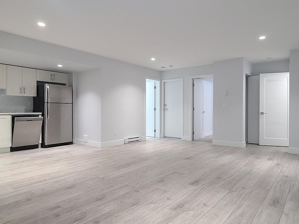1st image of 2060 165b St