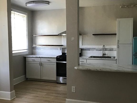 5th image of 124 Live Oak Ave APT 16