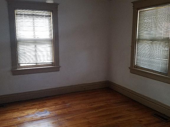 2nd image of 1612 Mechanicsville Tpke