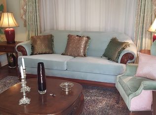 2817 E Broadway, Long Beach, CA 90803