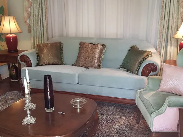 2817 E Broadway, Long Beach, CA 90803