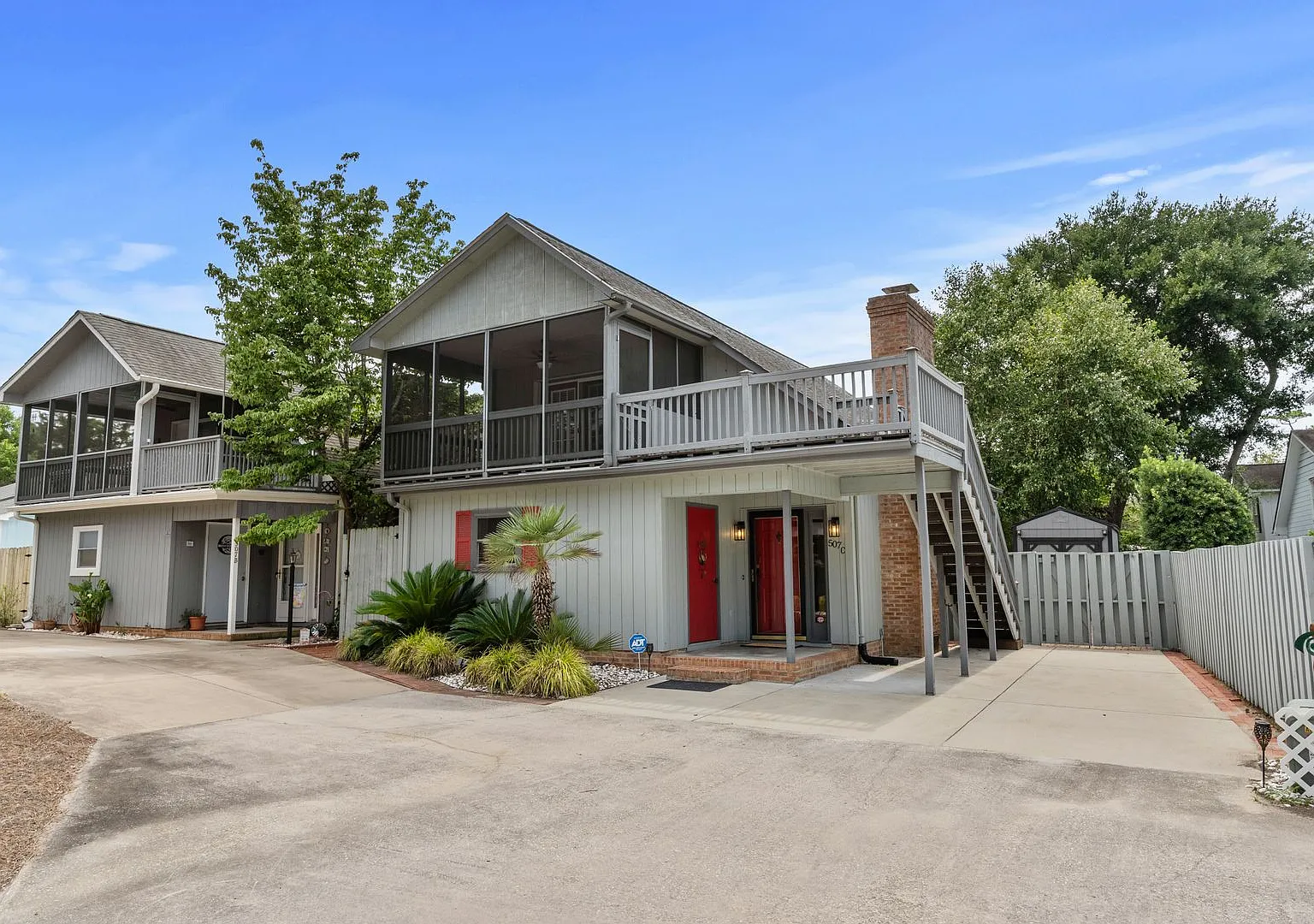 Shady Palms: Premium 3BR Snowbird Retreat in Tilghman Estates (Oct-Mar) — Photo 1