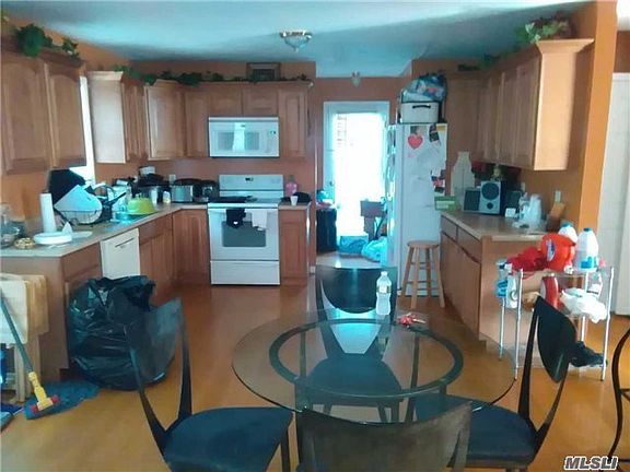 2nd image of 103 Commonwealth Dr