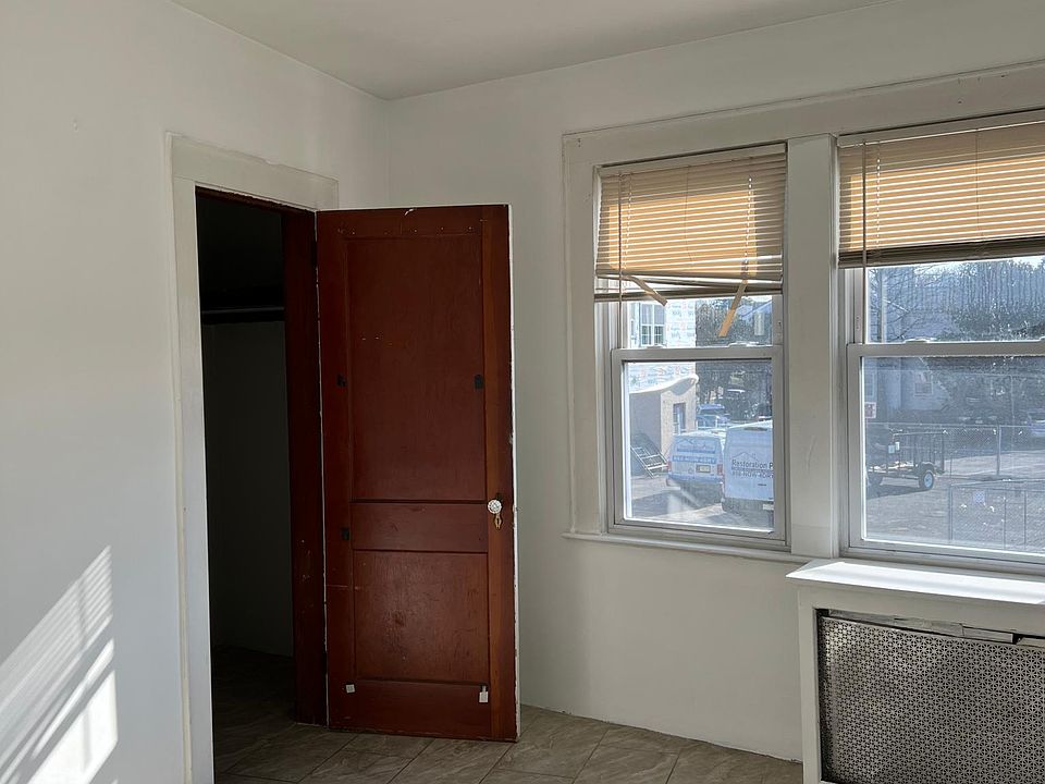 2nd image of 122 Broughton Ave #2R