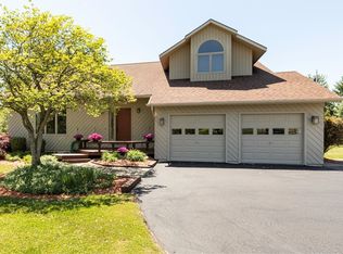 4443 Rustlers Rd, Marcellus, NY 13108
