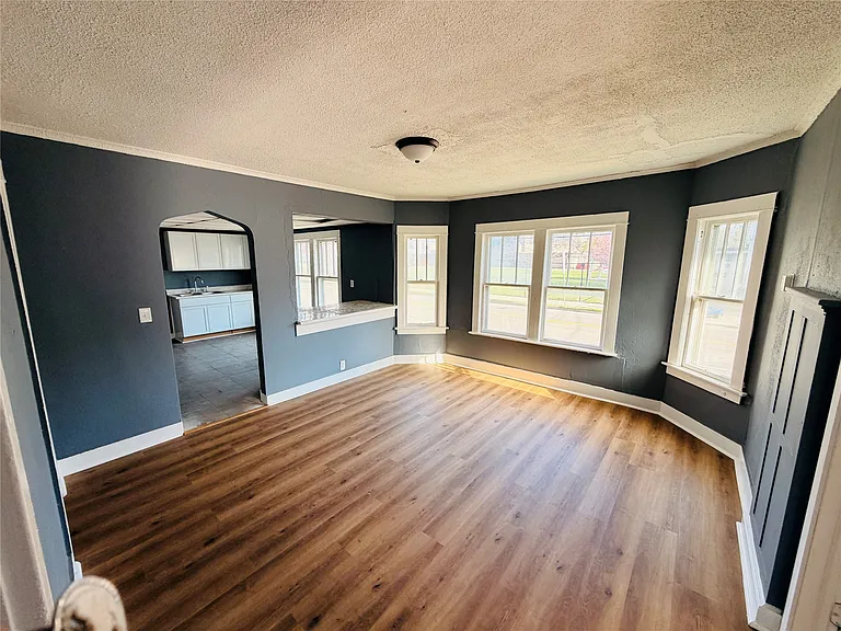 528 Chenango St #1 — Photo 5