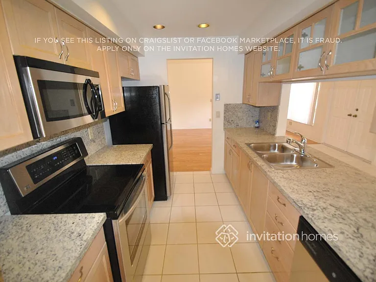 12231 Dartmoor Dr — Photo 5