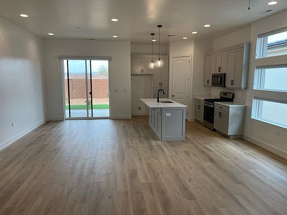 4th image of 2954 E Church Oak Dr
