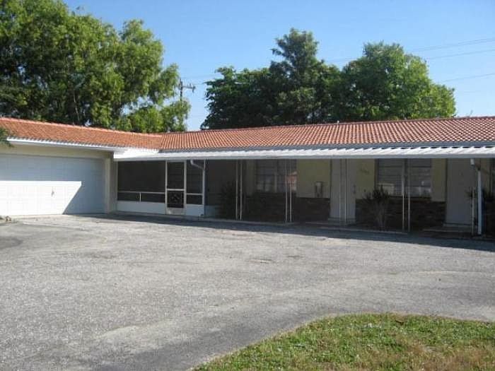 1st image of 2203 SE 15th Pl