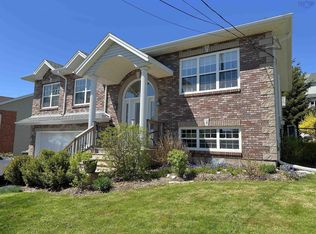 481 Portland Hills Dr, Dartmouth, NS B2W6P1