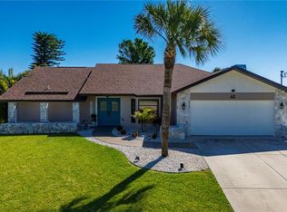 46 Bunker Ct, Rotonda West, FL 33947