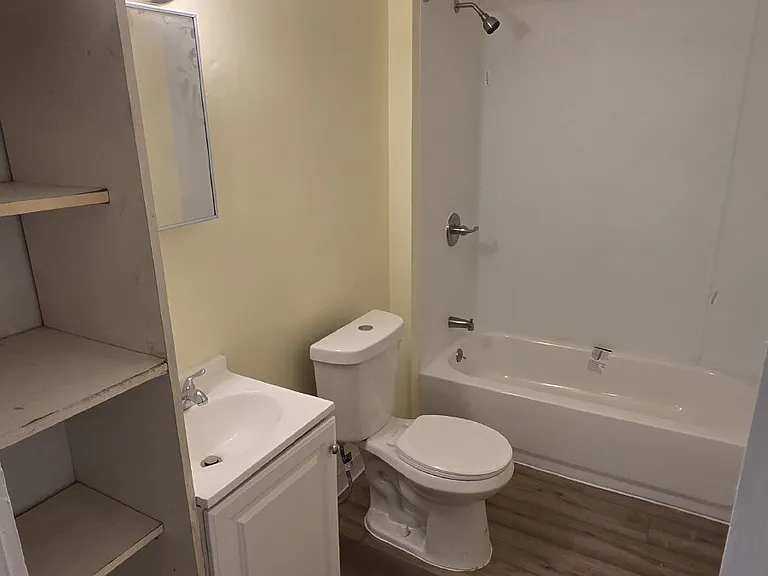 2409 Colburn Ave — Photo 10