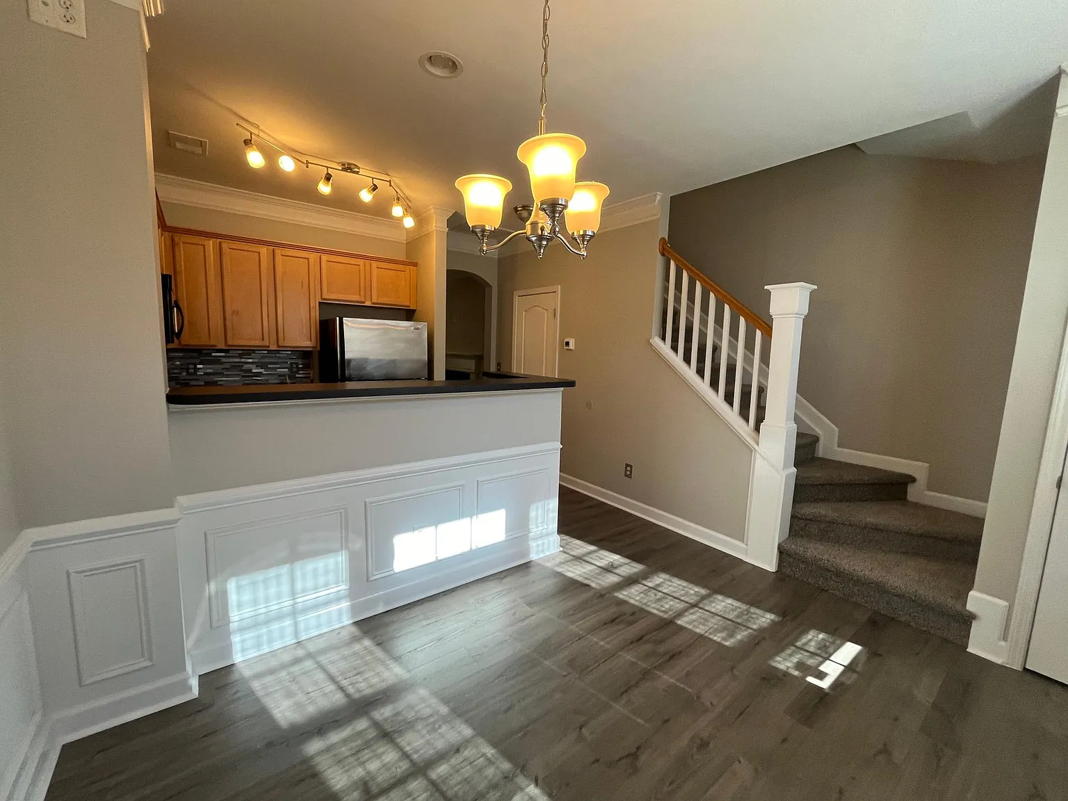2 bed, 2.5 bath, 1056 sqft, $1,800 — Photo 2