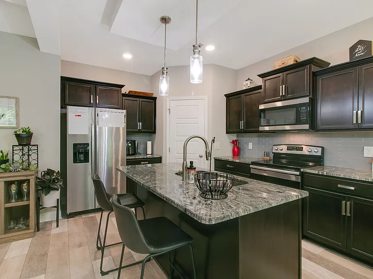 1166 Eagles Nest Ln — Photo 12