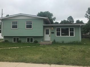 2109 Central Ave W, Minot, ND 58701